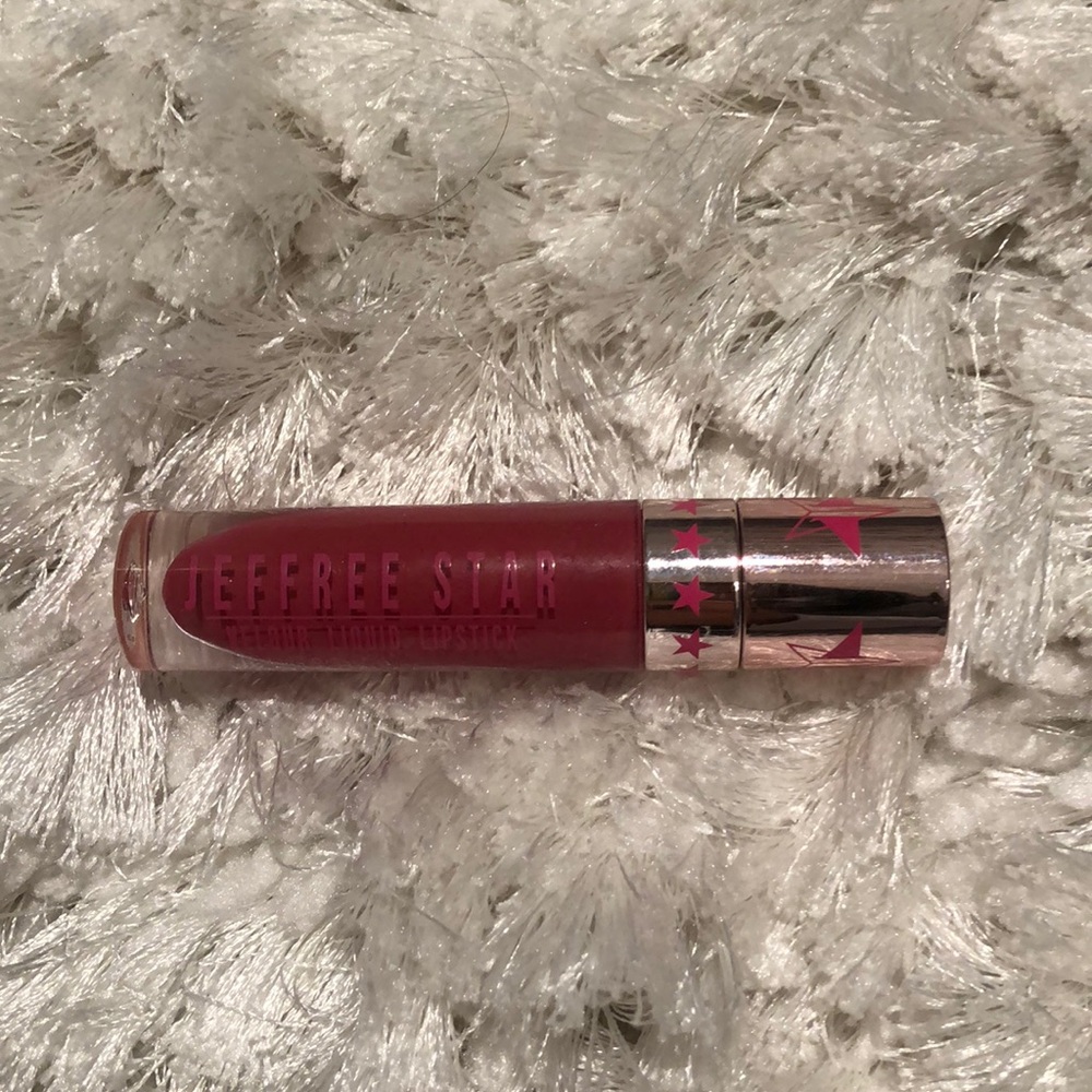 Jeffree Star Velour Liquid Lipstick in Calabassas